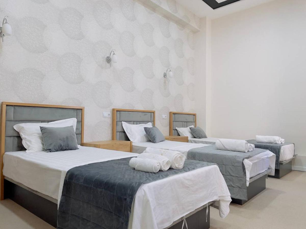 Emin Hotel Fargʻona Exterior foto