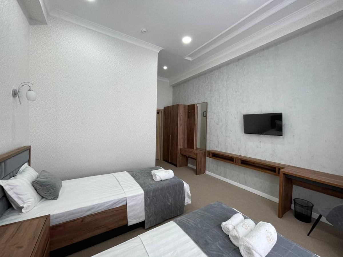 Emin Hotel Fargʻona Exterior foto