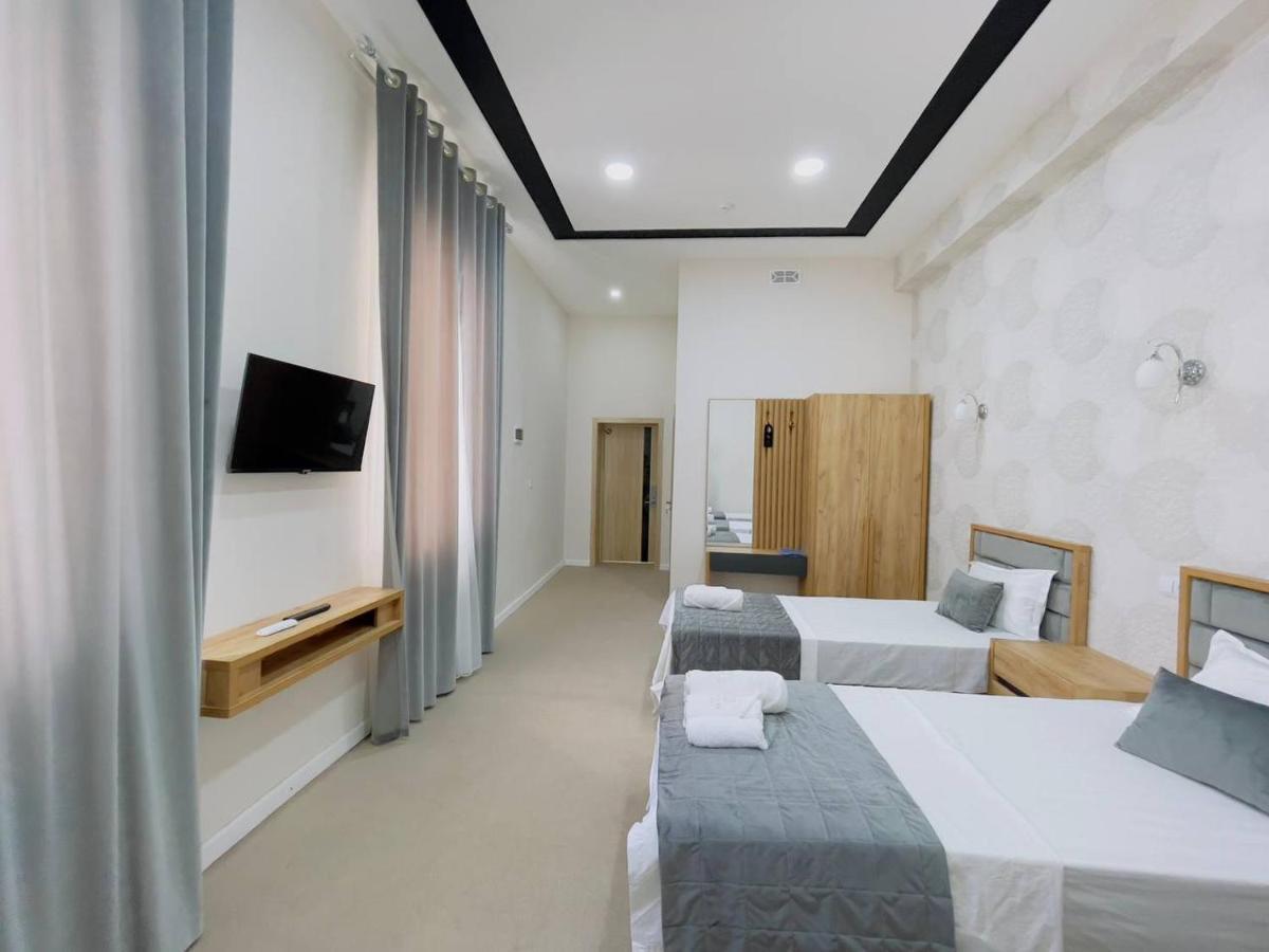 Emin Hotel Fargʻona Exterior foto